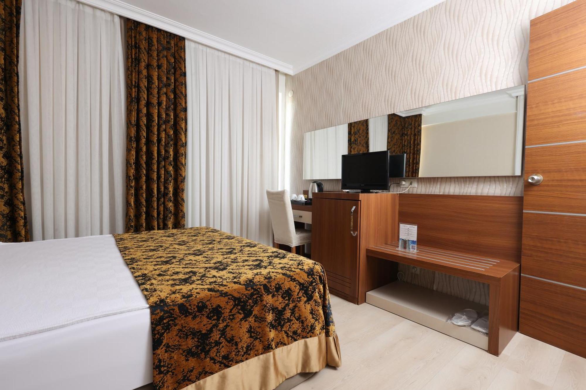 The Corner Park Hotel Antalya Exterior foto