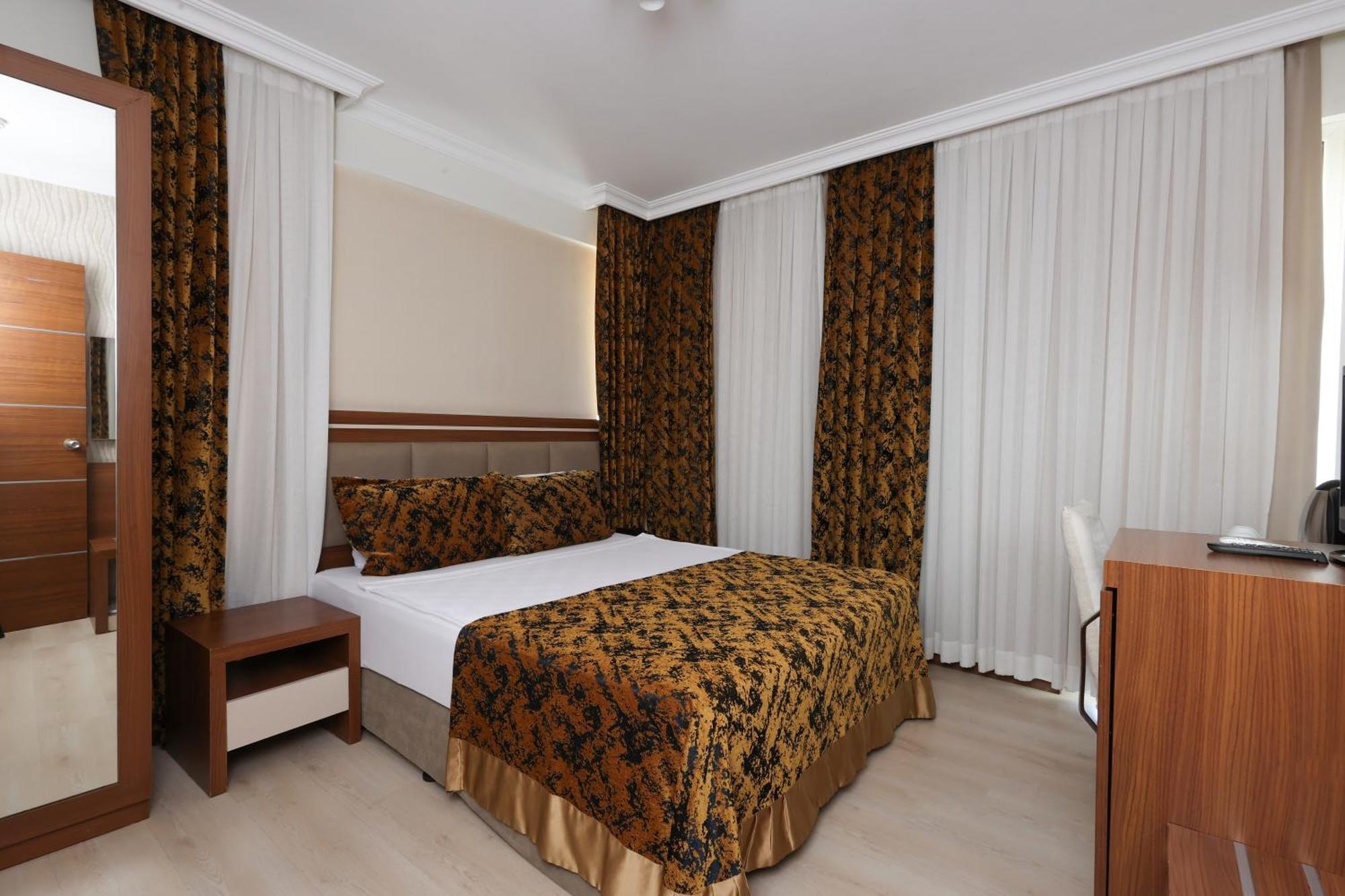 The Corner Park Hotel Antalya Exterior foto